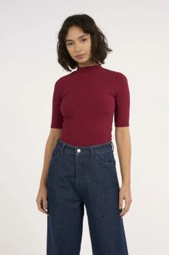 Femme T-shirt Rib High Neck SS - Knowledge Cotton Apparel -Pulls et Sweats Soldes Boutique rib ss rhubarb 2 1800x1800